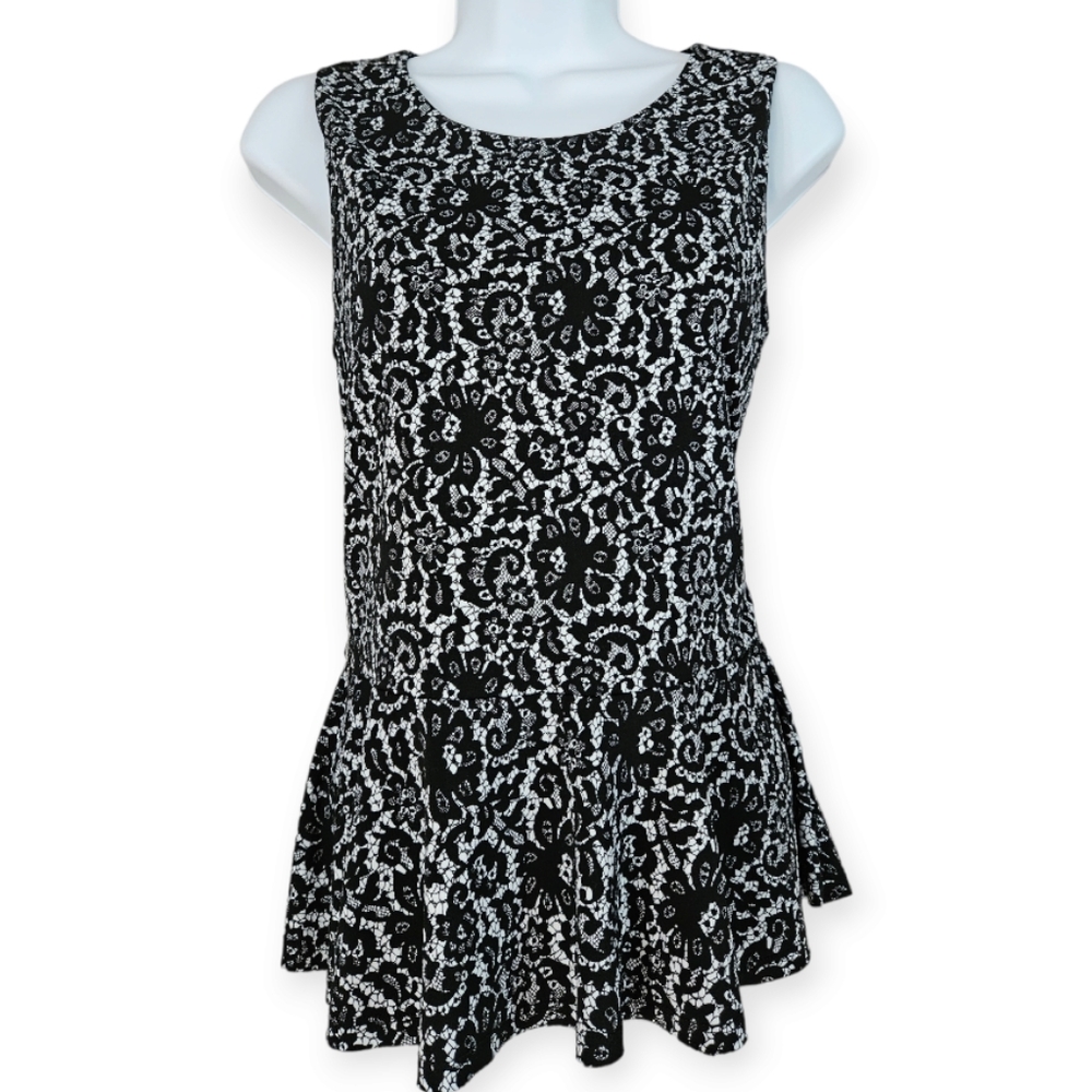 Vince Camuto black floral peplum tank top blouse Womens Medium